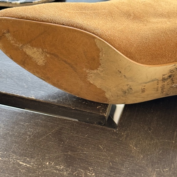 Kate Spade Garden Scalloped Ankle Booties Size 7.5 Tan Suede Pull-On Block Heel - Picture 7 of 8